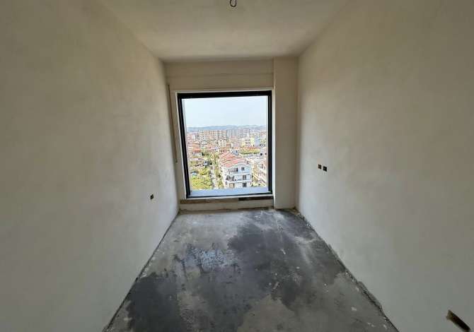 Shtepi ne shitje Apartament ne Tirane, 2+1, Mobilimi Bosh, pa mobiluar, Pagesa 137,500  Euro.