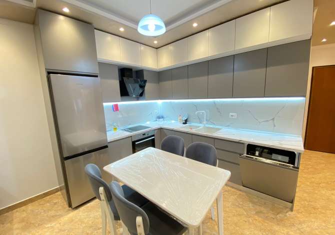 Shtepi me qera Apartament ne Tirane, 2+1, Mobilimi E mobiluar, Pagesa 800  Euro.