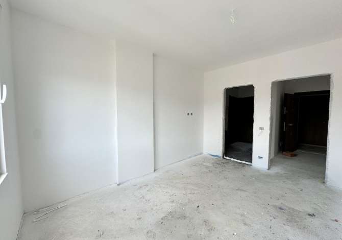 Shtepi ne shitje Apartament ne Tirane, 2+1, Mobilimi Bosh, pa mobiluar, Pagesa 120,000  Euro.