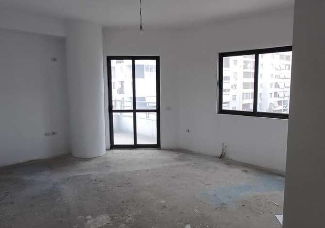 Shtepi ne shitje 2+1 ne Tirane - 150,000 Euro