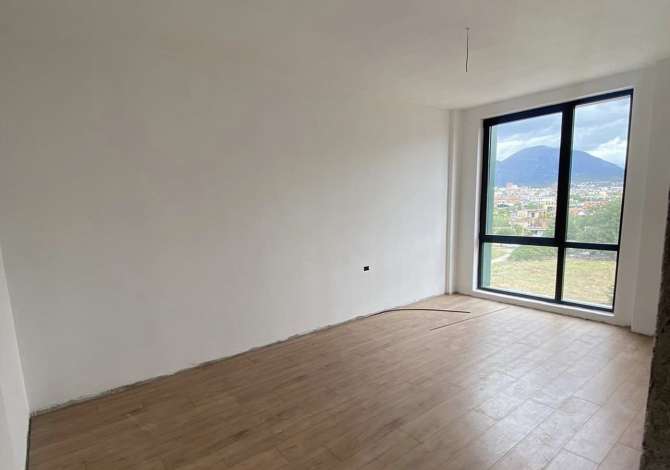 Shtepi ne shitje 3+1 ne Tirane - 215,000 Euro