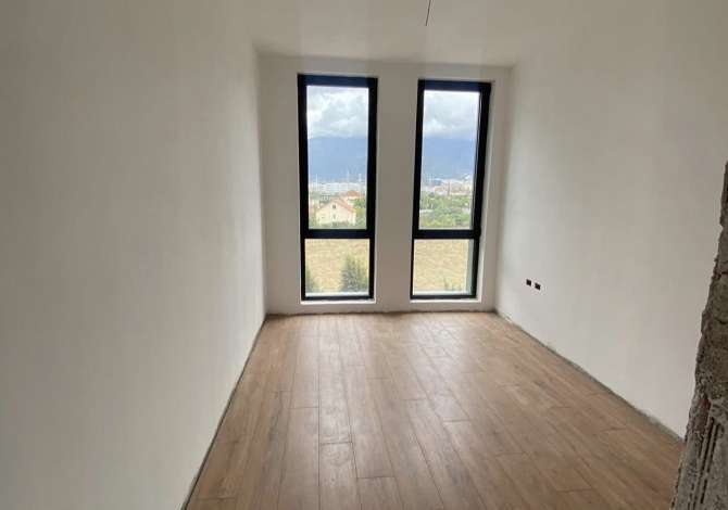 Shtepi ne shitje 3+1 ne Tirane - 215,000 Euro