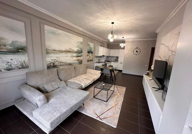 Shtepi me qera 2+1 ne Tirane - 900 Euro