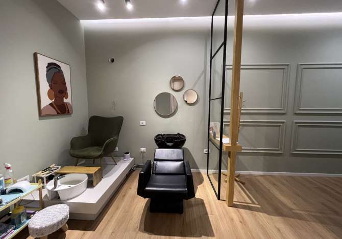 Ambient biznesi me qera 3+1 ne Tirane - 800 Euro