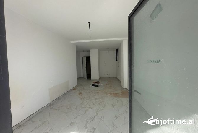 Shtepi me qera 2+1 ne Tirane - 1,000 Euro