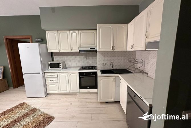 Shtepi me qera 2+1 ne Tirane - 700 Euro