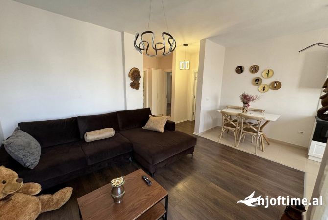 Shtepi me qera 2+1 ne Tirane - 700 Euro
