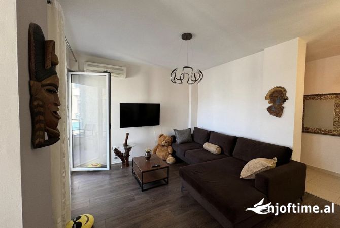 Shtepi me qera 2+1 ne Tirane - 700 Euro