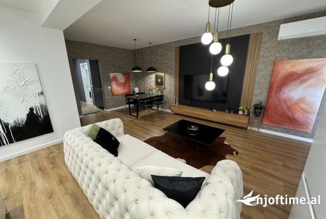 Shtepi me qera 2+1 ne Tirane - 700 Euro