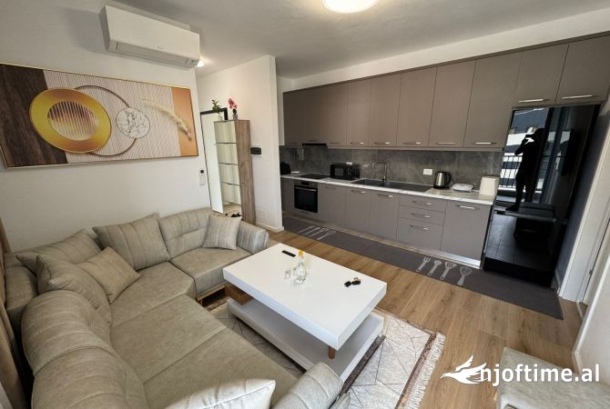 Shtepi me qera 2+1 ne Tirane - 700 Euro
