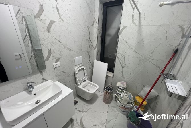 Shtepi me qera Apartament ne Tirane, 2+1, Mobilimi E mobiluar, Pagesa 650  Euro.