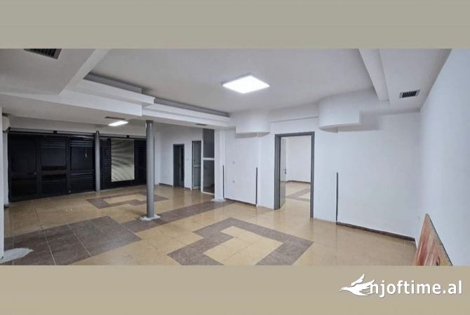 Ambient biznesi me qera 3+1 ne Tirane - 600 Euro