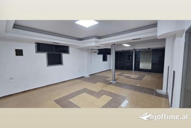 Ambient biznesi me qera 3+1 ne Tirane - 600 Euro