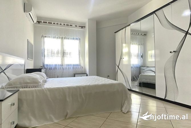 Shtepi ne shitje Apartament ne Tirane, 2+1, Mobilimi E mobiluar, Pagesa 210,000  Euro.