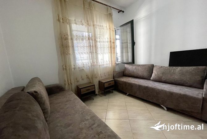 Shtepi ne shitje Apartament ne Tirane, 2+1, Mobilimi E mobiluar, Pagesa 210,000  Euro.