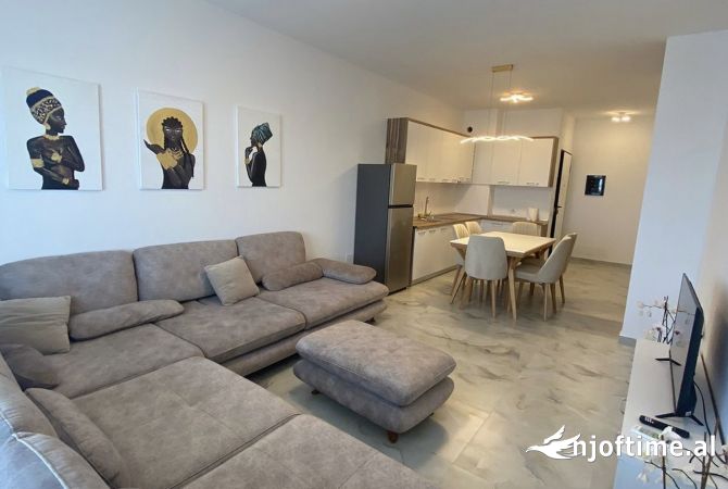 Shtepi me qera 2+1 ne Tirane - 700 Euro