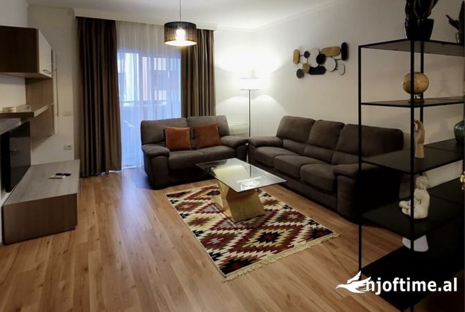Shtepi me qera 2+1 ne Tirane - 1,200 Euro