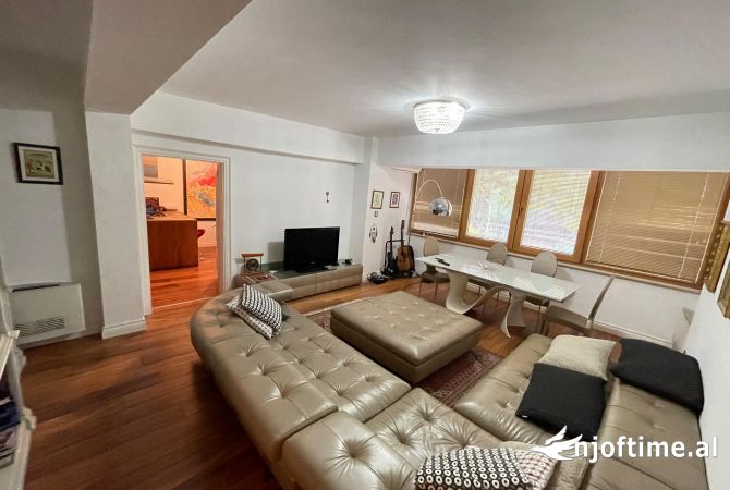Shtepi me qera 2+1 ne Tirane - 900 Euro