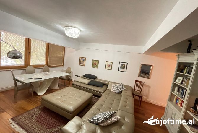 Shtepi me qera 2+1 ne Tirane - 900 Euro