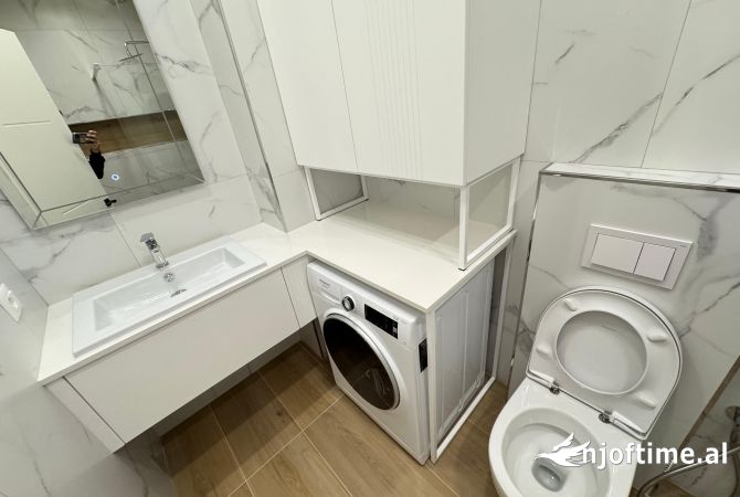 Shtepi me qera Apartament ne Tirane, 2+1, Mobilimi E mobiluar, Pagesa 900  Euro.