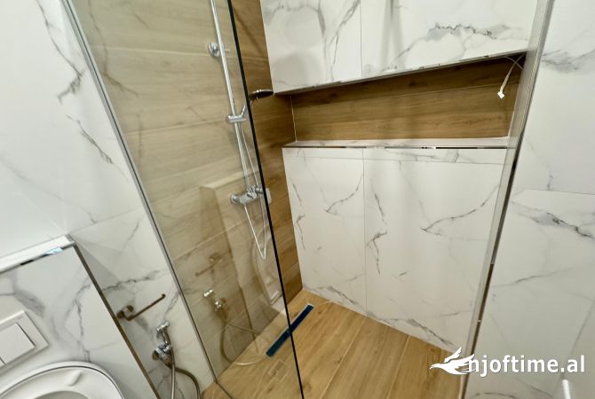 Shtepi me qera Apartament ne Tirane, 2+1, Mobilimi E mobiluar, Pagesa 900  Euro.