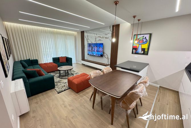 Shtepi me qera Apartament ne Tirane, 2+1, Mobilimi E mobiluar, Pagesa 900  Euro.