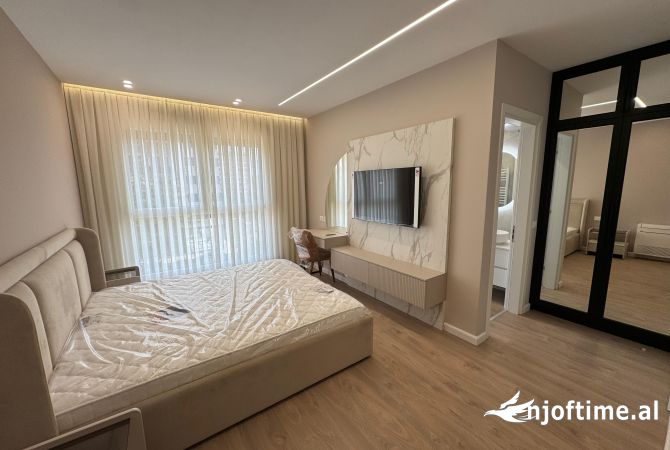 Shtepi me qera Apartament ne Tirane, 2+1, Mobilimi E mobiluar, Pagesa 900  Euro.