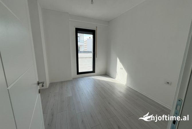 Shtepi me qera Apartament ne Tirane, 2+1, Mobilimi Bosh, pa mobiluar, Pagesa 600  Euro.