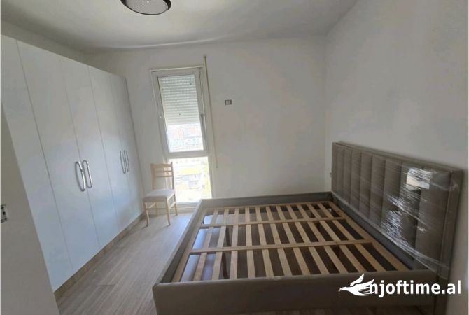 Shtepi ne shitje Apartament ne Tirane, 1+1, Mobilimi E mobiluar, Pagesa 185,440  Euro.