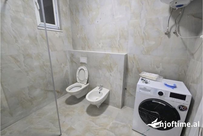 Shtepi ne shitje Apartament ne Tirane, 1+1, Mobilimi E mobiluar, Pagesa 185,440  Euro.