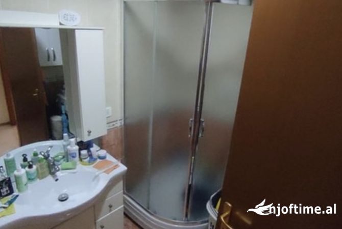Shtepi ne shitje 2+1 ne Tirane - 185,000 Euro