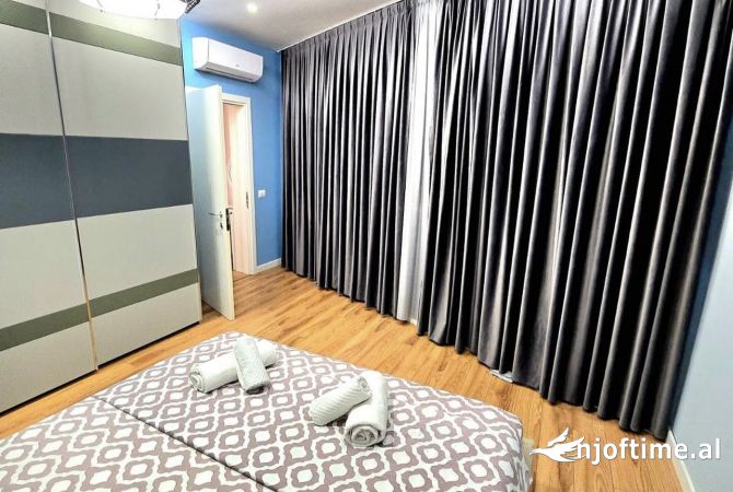 Shtepi me qera Apartament ne Tirane, 2+1, Mobilimi E mobiluar, Pagesa 900  Euro.