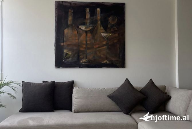 Shtepi ne shitje Apartament ne Tirane, 2+1, Mobilimi E mobiluar, Pagesa 420,000  Euro.