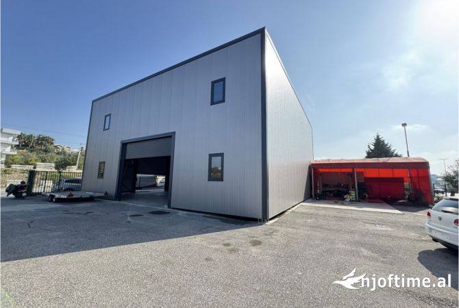 Ambient biznesi me qera 4+1 ne Tirane - 2,200 Euro