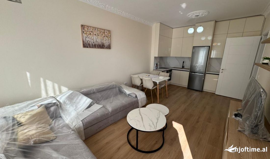 Shtepi me qera Apartament ne Tirane, 1+1, Mobilimi E mobiluar, Pagesa 550  Euro.