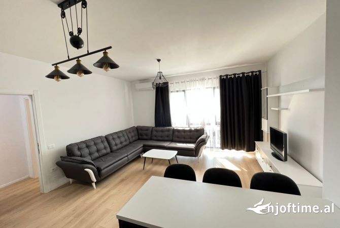 Shtepi me qera Apartament ne Tirane, 1+1, Mobilimi E mobiluar, Pagesa 550  Euro.