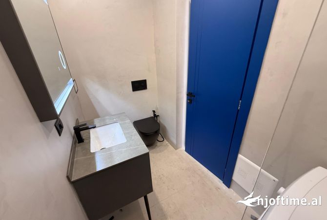 Shtepi ne shitje Apartament ne Tirane, 1+1, Mobilimi E mobiluar, Pagesa 131,000  Euro.