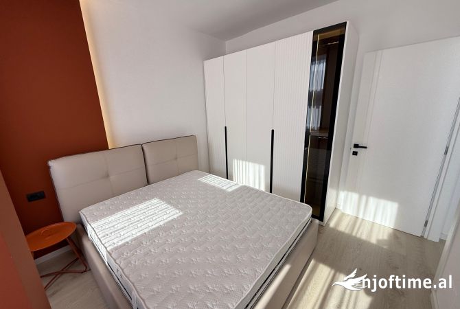 Shtepi ne shitje Apartament ne Tirane, 1+1, Mobilimi E mobiluar, Pagesa 155,000  Euro.