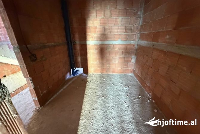 Shtepi ne shitje 3+1 ne Tirane - 370,000 Euro