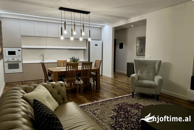 Shtepi me qera 2+1 ne Tirane - 2,500 Euro