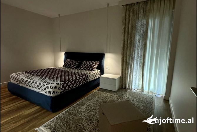 Shtepi me qera Apartament ne Tirane, 2+1, Mobilimi E mobiluar, Pagesa 2,500  Euro.