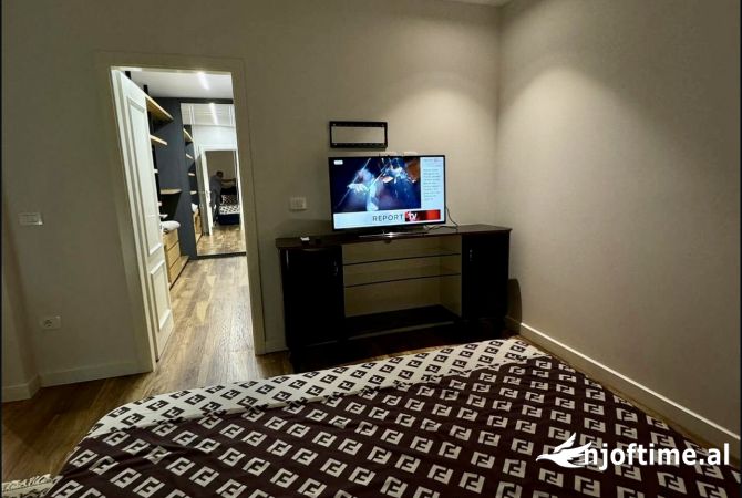 Shtepi me qera Apartament ne Tirane, 2+1, Mobilimi E mobiluar, Pagesa 2,500  Euro.