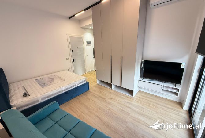 Shtepi ne shitje Apartament ne Tirane, 3+1, Mobilimi E mobiluar, Pagesa 198,000  Euro.