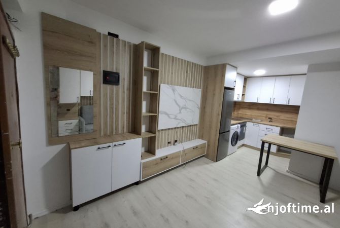 Shtepi me qera Garsoniere ne Tirane - 400 Euro