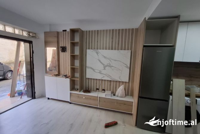 Shtepi me qera Apartament ne Tirane, Garsoniere, Mobilimi E mobiluar, Pagesa 400  Euro.