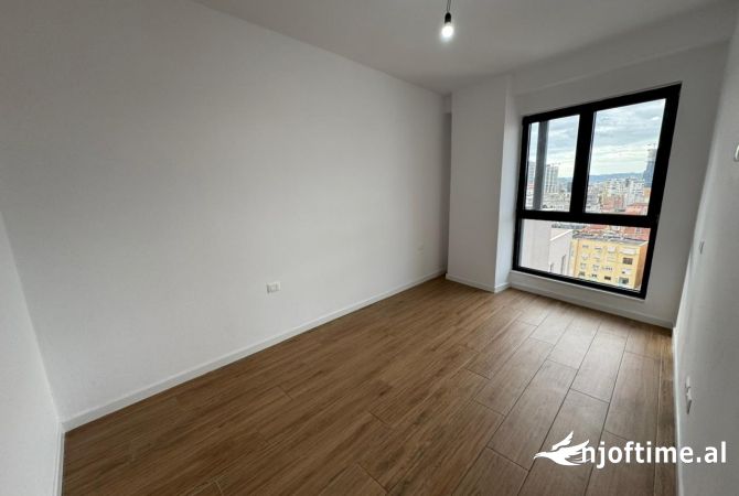 Ambient biznesi me qera 3+1 ne Tirane - 900 Euro