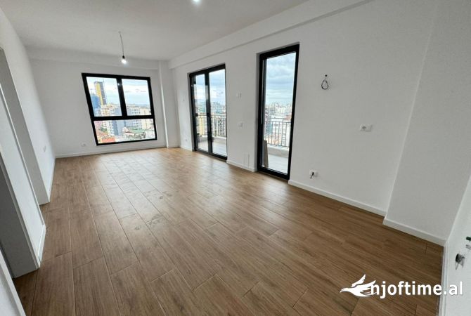 Ambient biznesi me qera 3+1 ne Tirane - 900 Euro