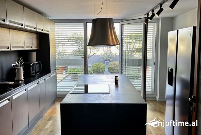 Casa in affitto 3+1 a Tirana - 3,000 Euro