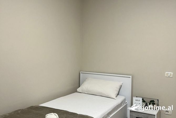 Shtepi me qera Apartament ne Tirane, 2+1, Mobilimi E mobiluar, Pagesa 65,000  Leke.