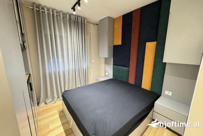 Shtepi me qera Apartament ne Tirane, 2+1, Mobilimi E mobiluar, Pagesa 1,000  Euro.